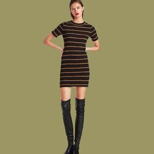 Zara striped mini dress with a ribbed texture in black and mustard. 🍂